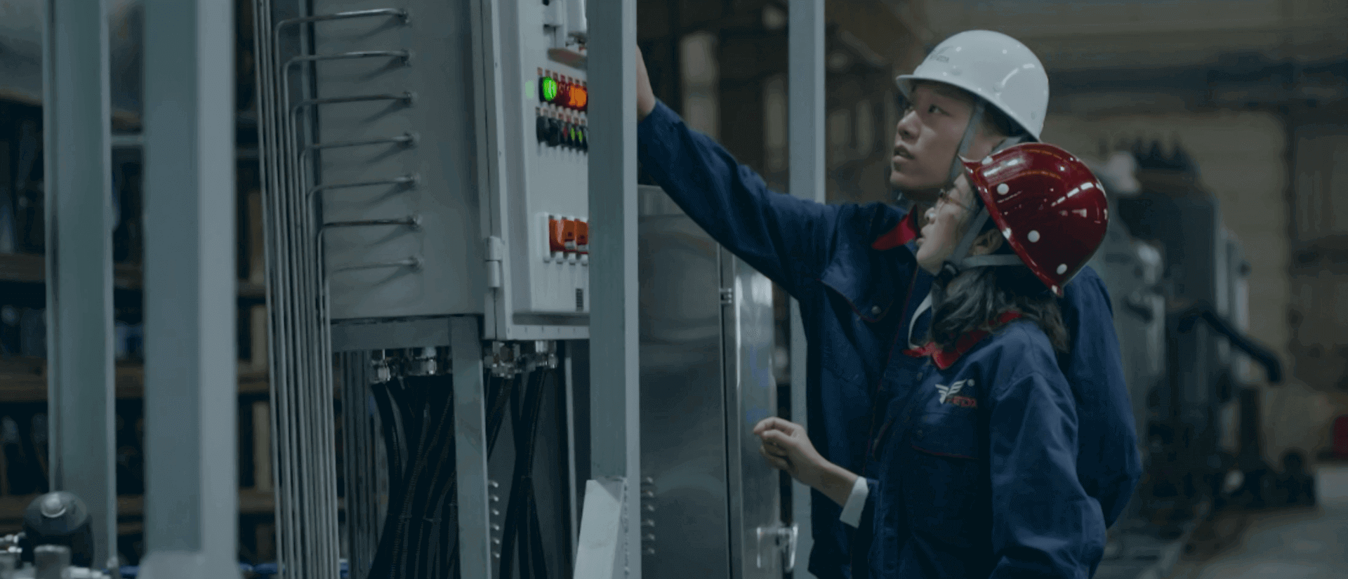 ���ھ��λᡤj9�й��ٷ���վ-��ҳ